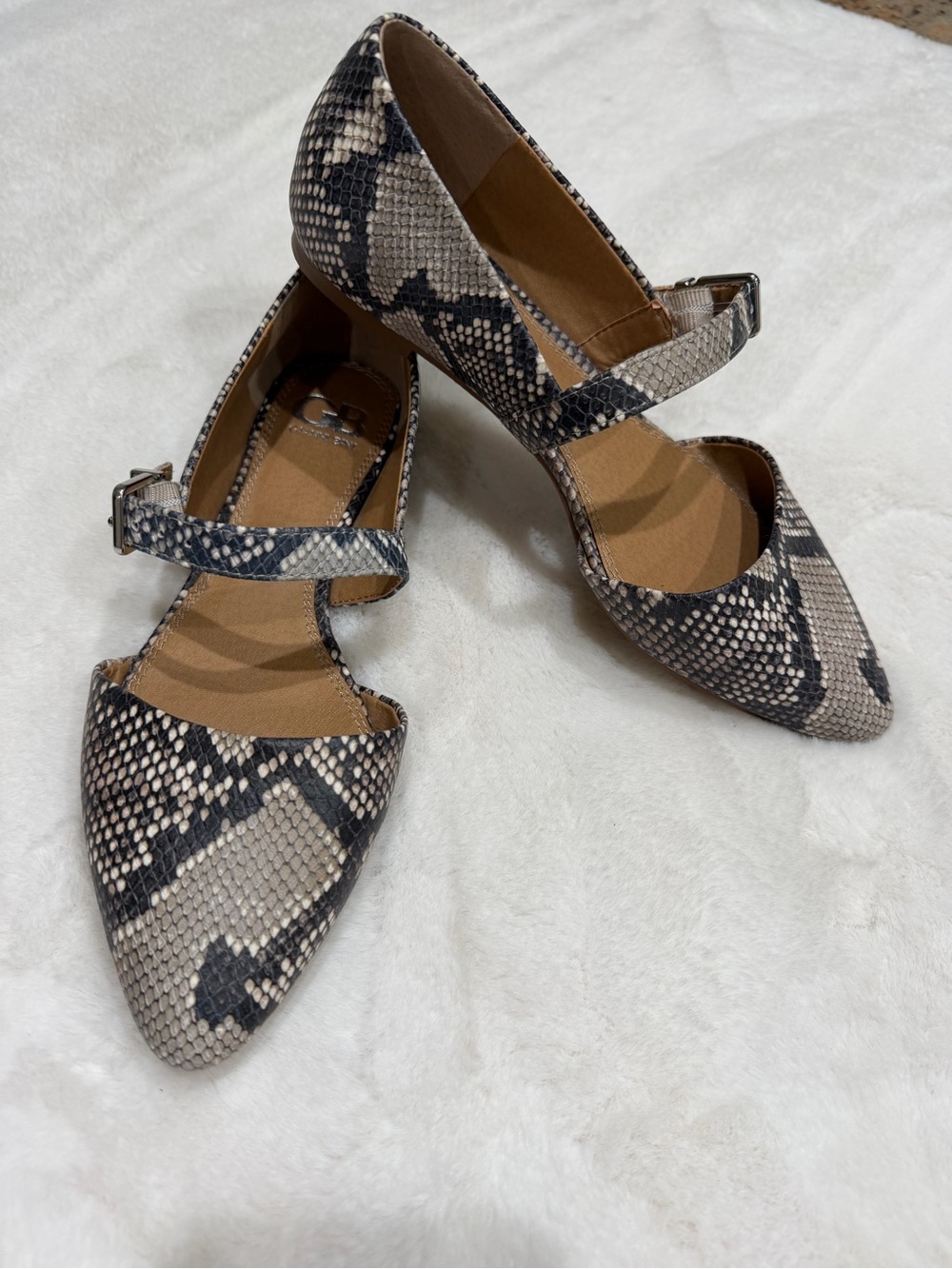 Gianni Bini Snake-Print Pointed Mary Jane Flats - Black & Cream Size 9